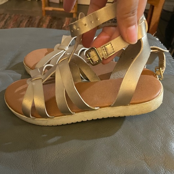 Sandals - Picture 2 of 2